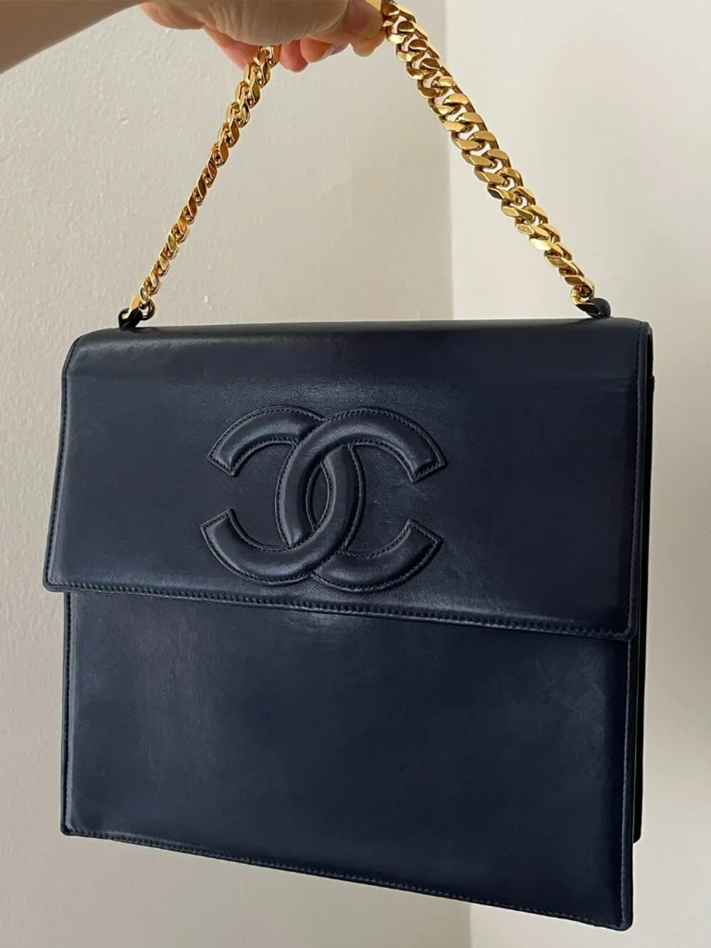 Authentic Vintage CHANEL 1996-1997 CC Lambskin Gold Chain Handle Flap handbag